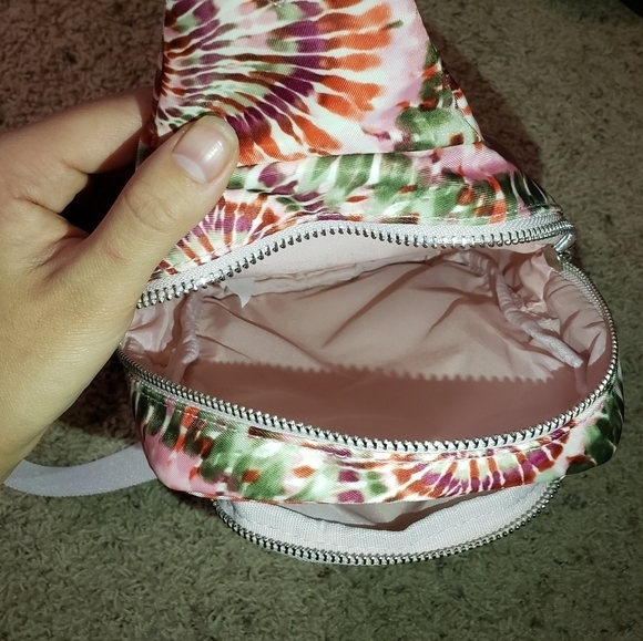 TIE-DYE SLING BACKPACK⭐ - Picture 4 of 11